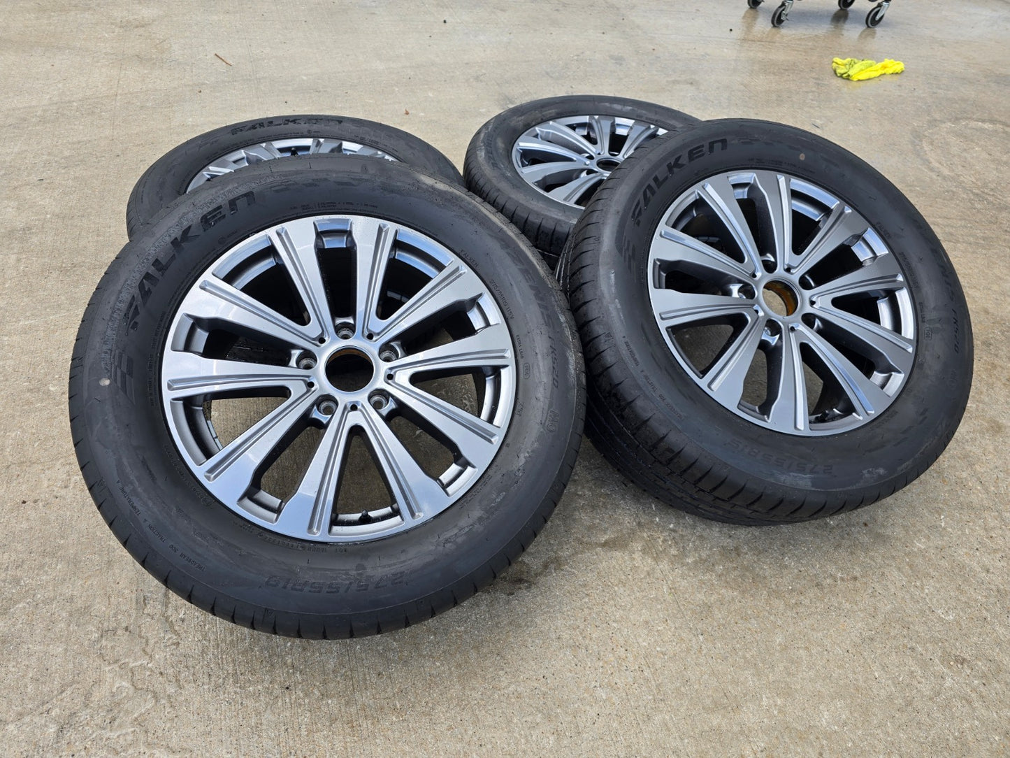 19" Mercedes G550 G Wagon OEM wheels rims tires 85714 RIM# 4654012600