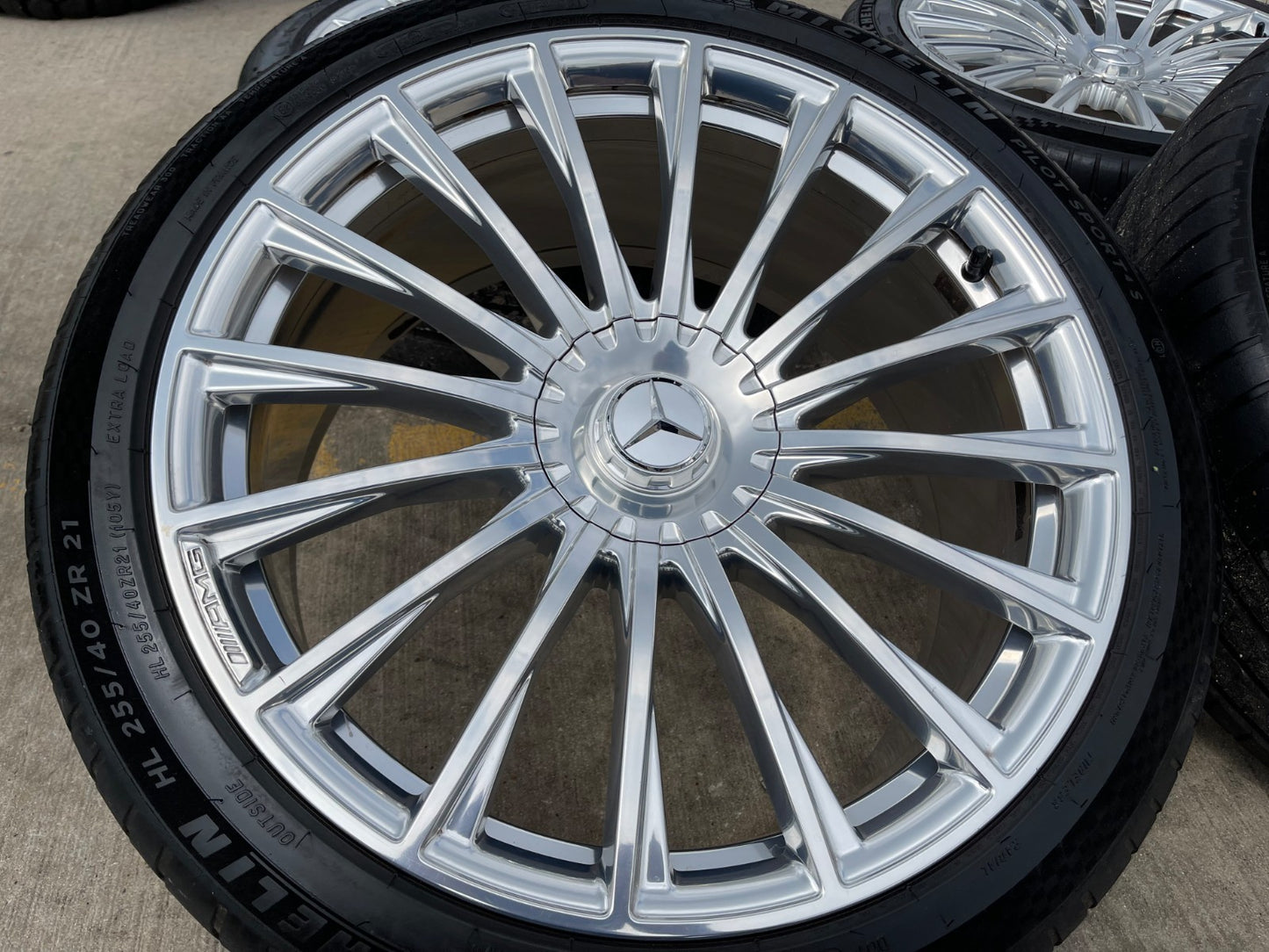 21" Mercedes S63 S550 S600 MAYBACH AMG OEM wheels rims MICHELIN 2024 2025 2026