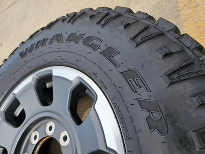 (1) 18" Ford F-250 F-350 OEM TREMOR 10482 rim wheel DURATRAC Spare