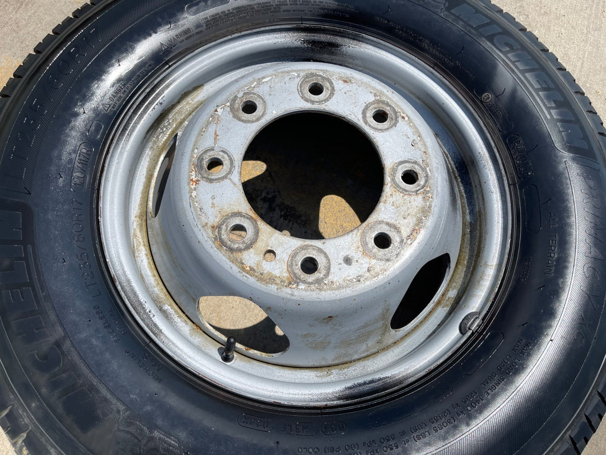 (1) 17" Chevy Silverado GMC Sierra 3500 Dually rim wheel OEM 8094 SINGLE