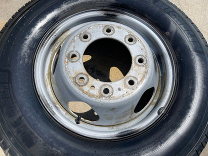 (1) 17" Chevy Silverado GMC Sierra 3500 Dually rim wheel OEM 8094 SINGLE