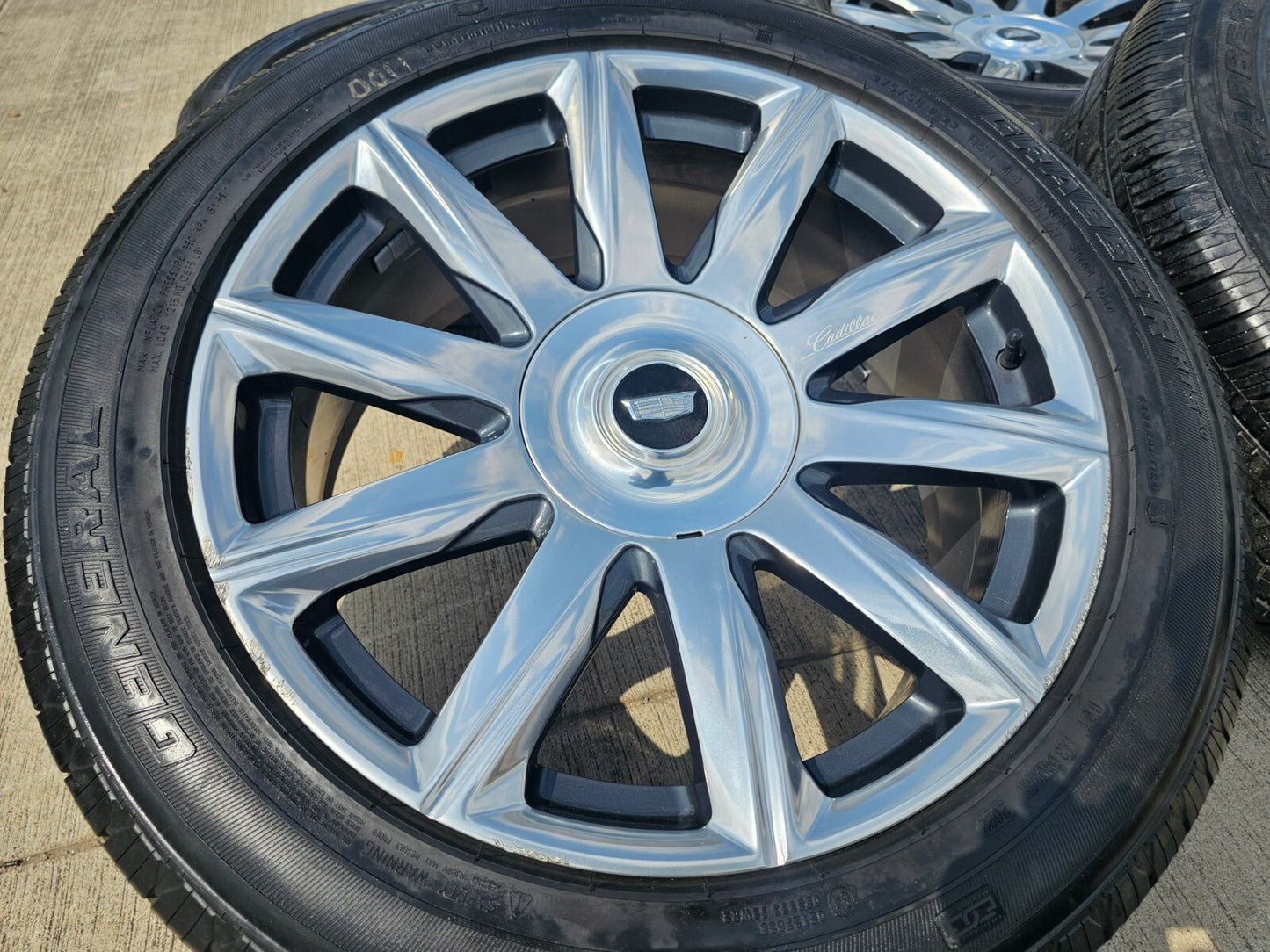 22" Cadillac Escalade Platinum OEM ORIGINAL 95078 wheels rims 2023 2024 2025