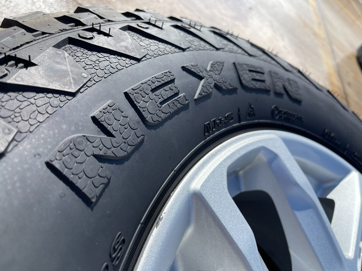 17" Jeep Gladiator RUBICON OEM wheel rim 9301 95329 Wrangler spare NEXEN NEW