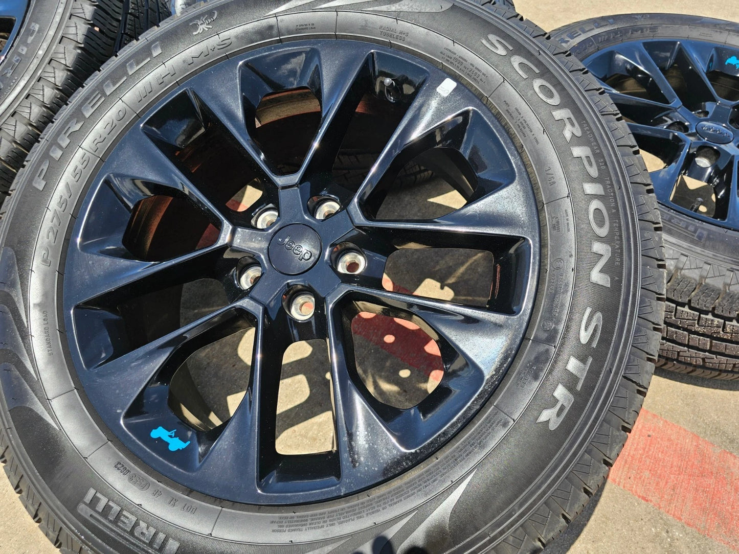 20" Jeep Wrangler HIGH ALTITUDE 9262 96902 OEM wheels rims Gladiator PIRELLI