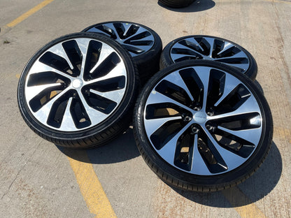 21" Lucid Air Grand Touring OEM 95542 95543 wheels rims black tires PIRELLI