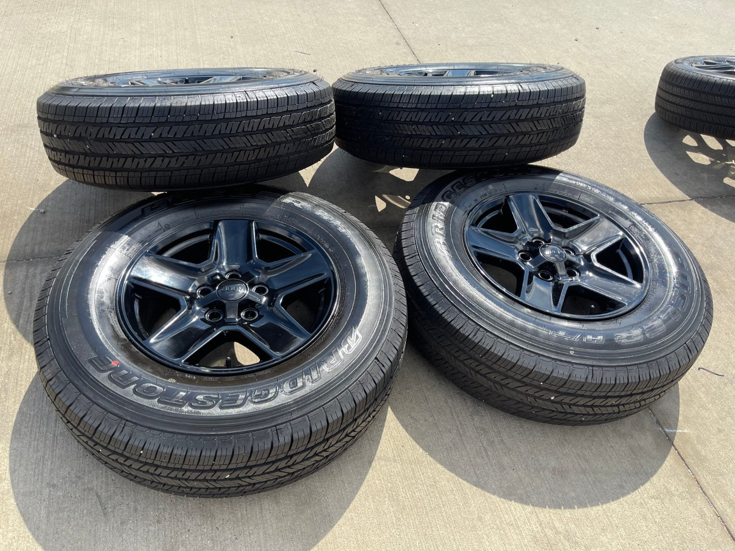 17" Jeep Wrangler Gladiator BLACK OEM wheels rims 9235 tires BRIDGESTONE NEW