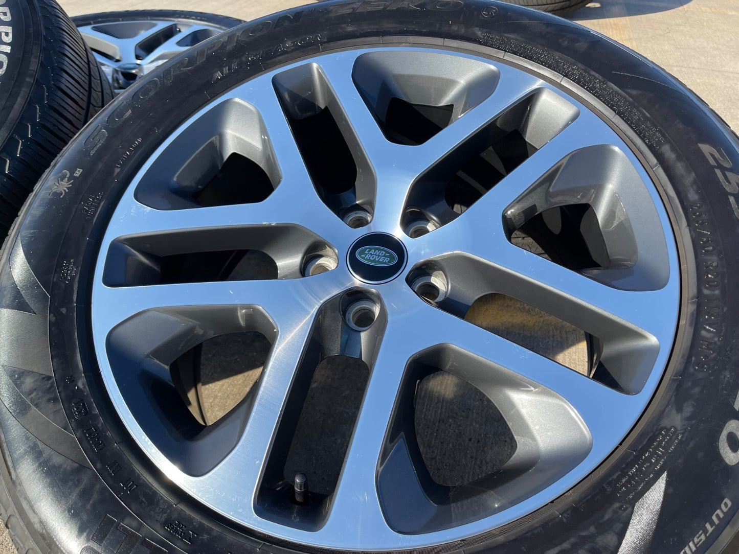20" Land Rover Defender OEM 72354 wheels rims Range 2022 2023 2024 2025 2026