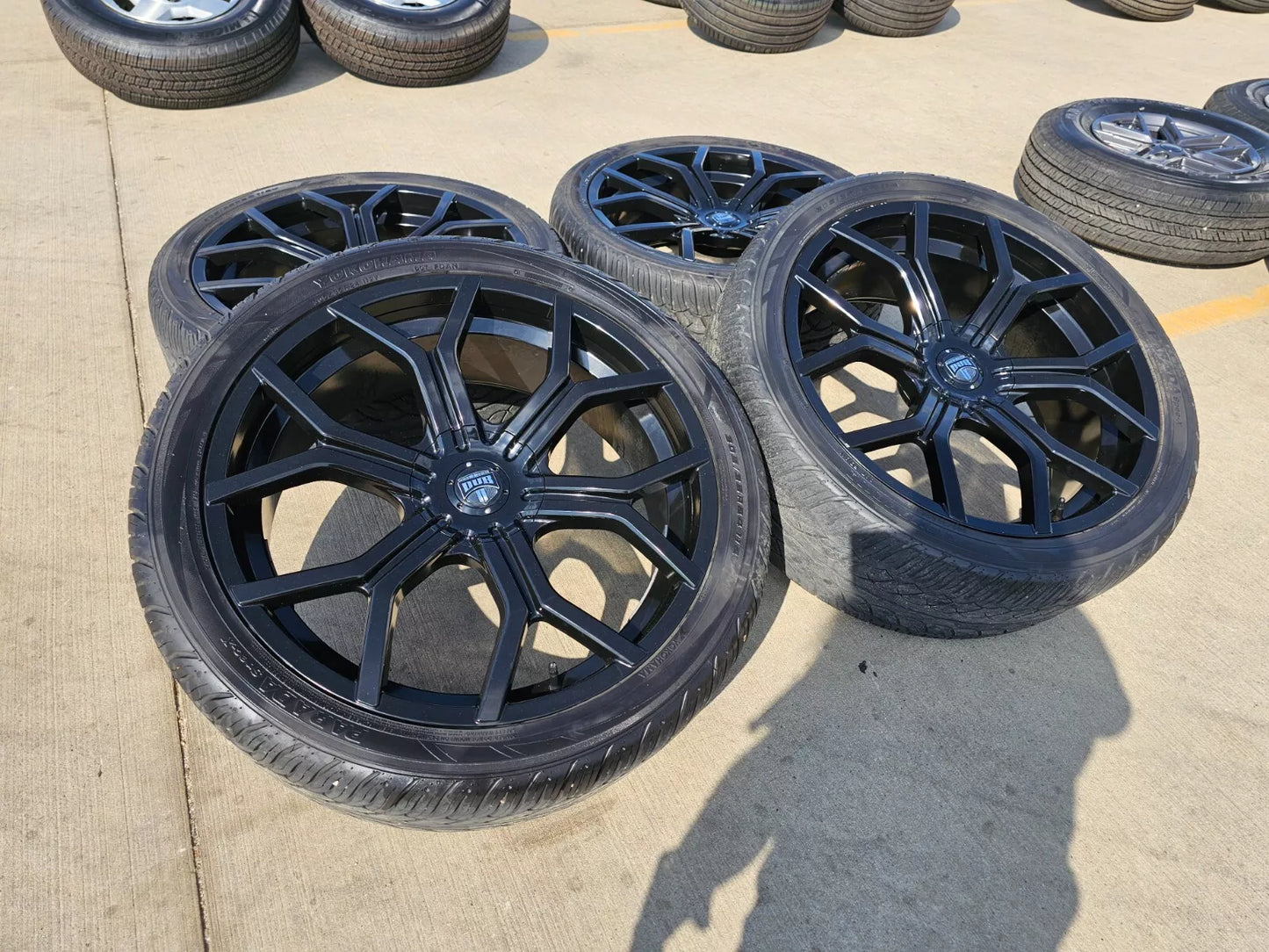 24x9.5 DUB Royalty Black wheels rims tires 6x5.5 6x135 RAM Chevy Tacoma