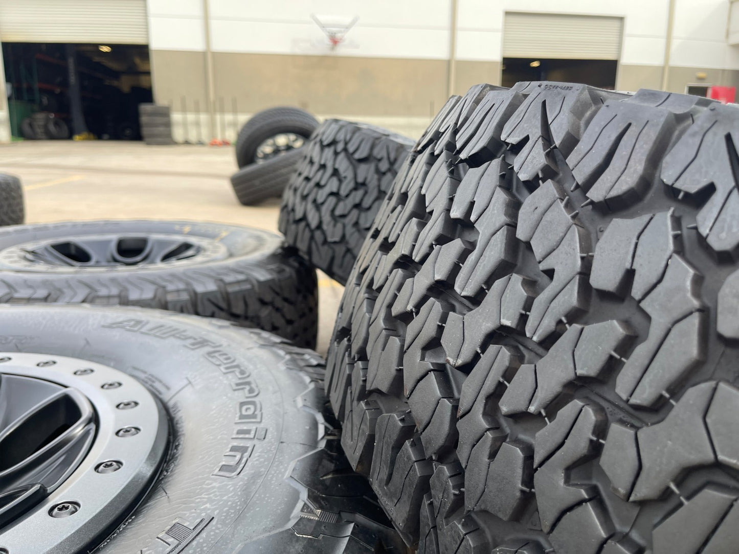 17" Ford F-150 Raptor OEM BEADLOCK rims wheels 10459 95210 BFG KO2 35" tires NEW