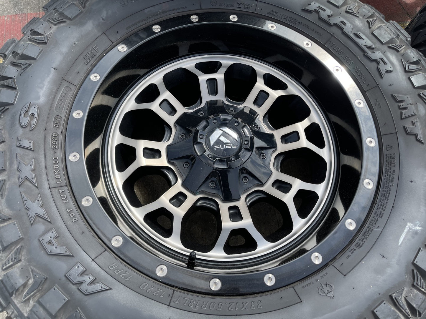 18" 18x9 Fuel Crush D561 Jeep Wrangler wheels rims 5x114.3 5x4.5 5x5 5x127 35"