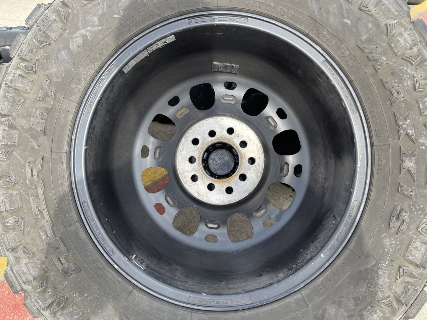 18" 18x9 Fuel Crush D561 Jeep Wrangler wheels rims 5x114.3 5x4.5 5x5 5x127 35"