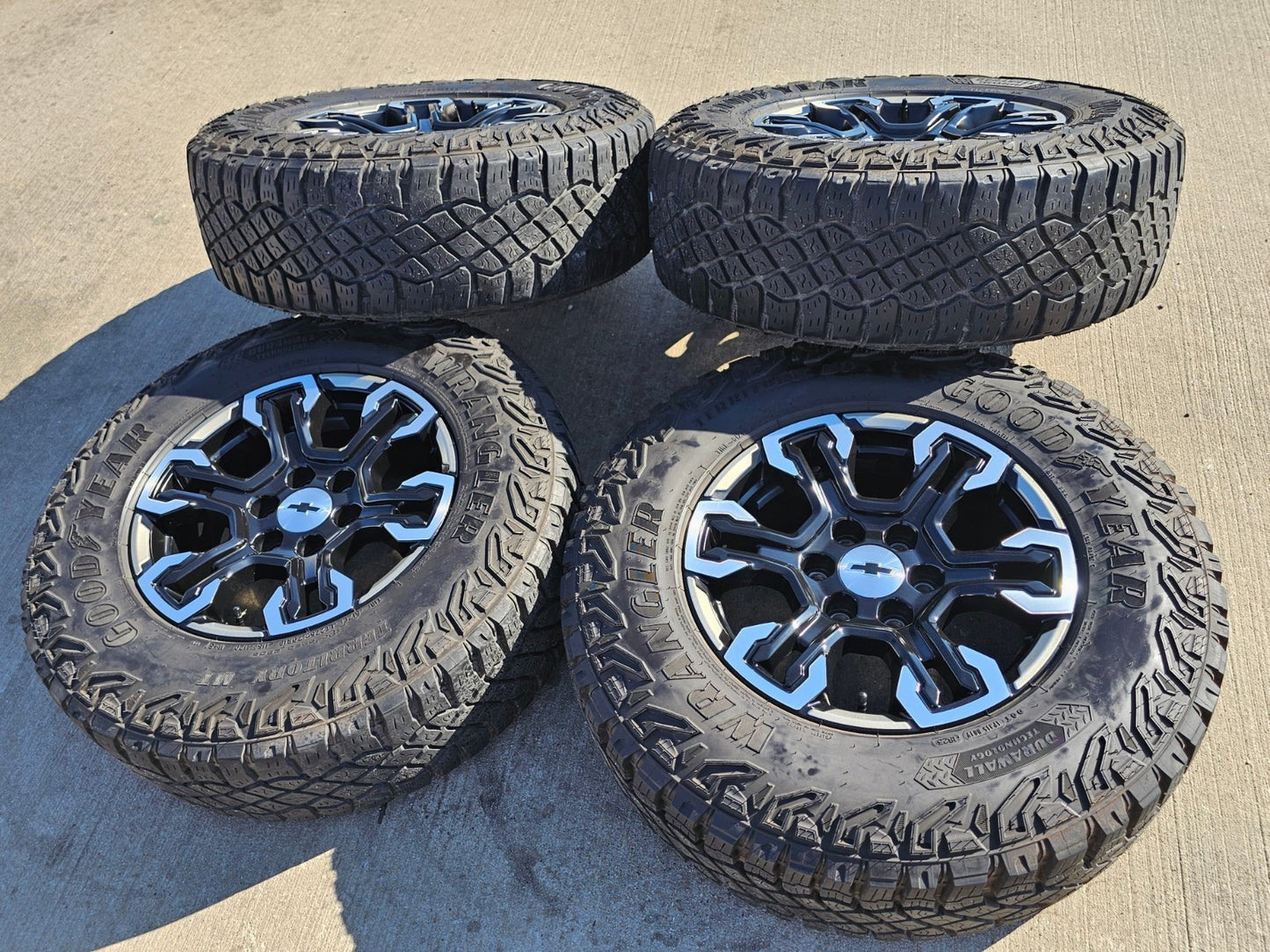 18" Chevy Silverado ZR2 Tahoe TRAIL BOSS Sierra OEM 95415 wheels rims GOODYEAR