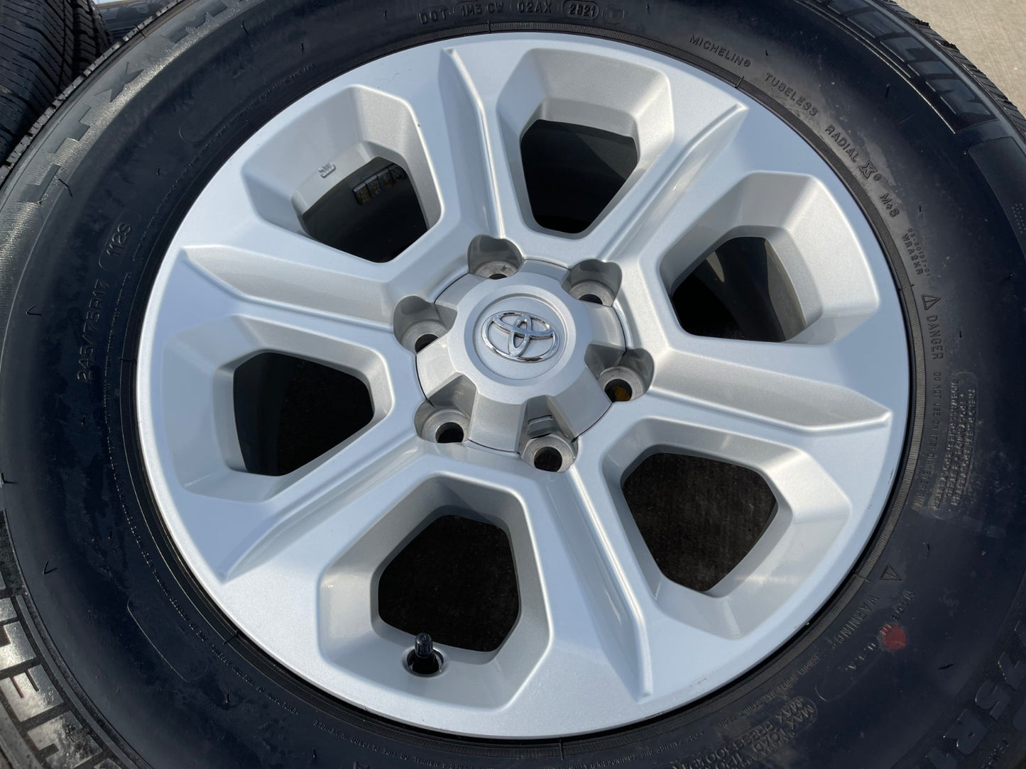 17" 4Runner Toyota Tacoma OEM wheels rims 75153 FJ MICHELIN DISCOUNTED