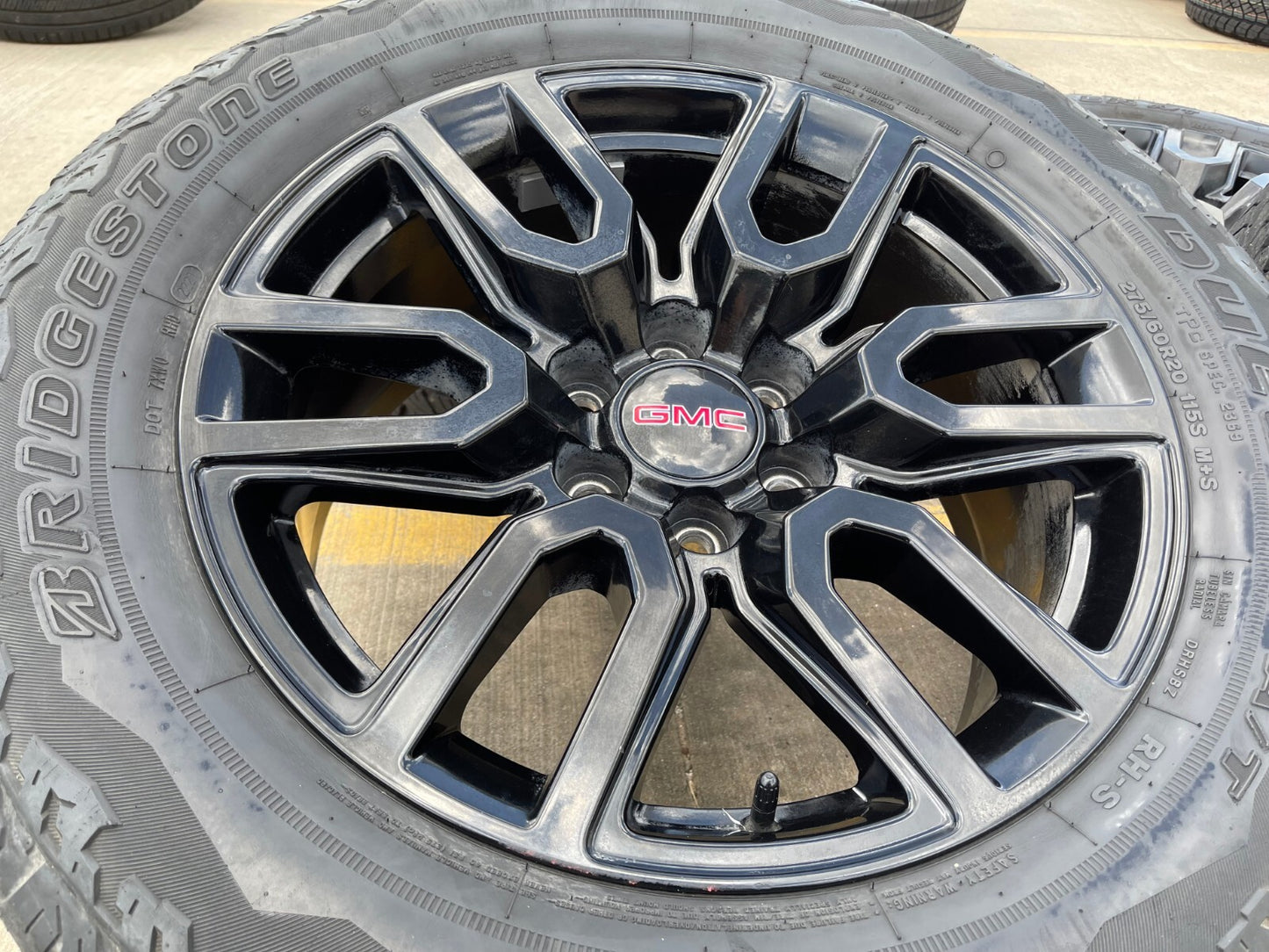 20" GMC Sierra Yukon Chevy OEM black 5914 5918 wheels rims 2023 2024 2025 2026