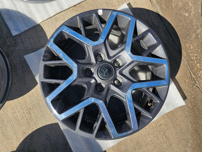 18" Jeep Wrangler Gladiator Grand Cherokee OEM 9331 wheel rim spare NEW