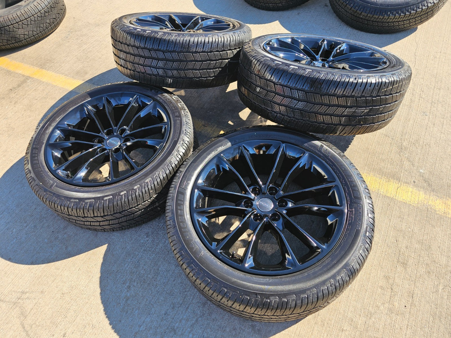 22" Jeep Grand Wagoneer OEM 9298 Obsidian rims wheels RAM 1500