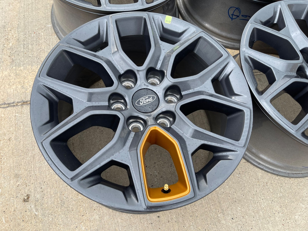 18" Ford Expedition F-150 TREMOR OEM rims wheels SET ORANGE 2027 NEW
