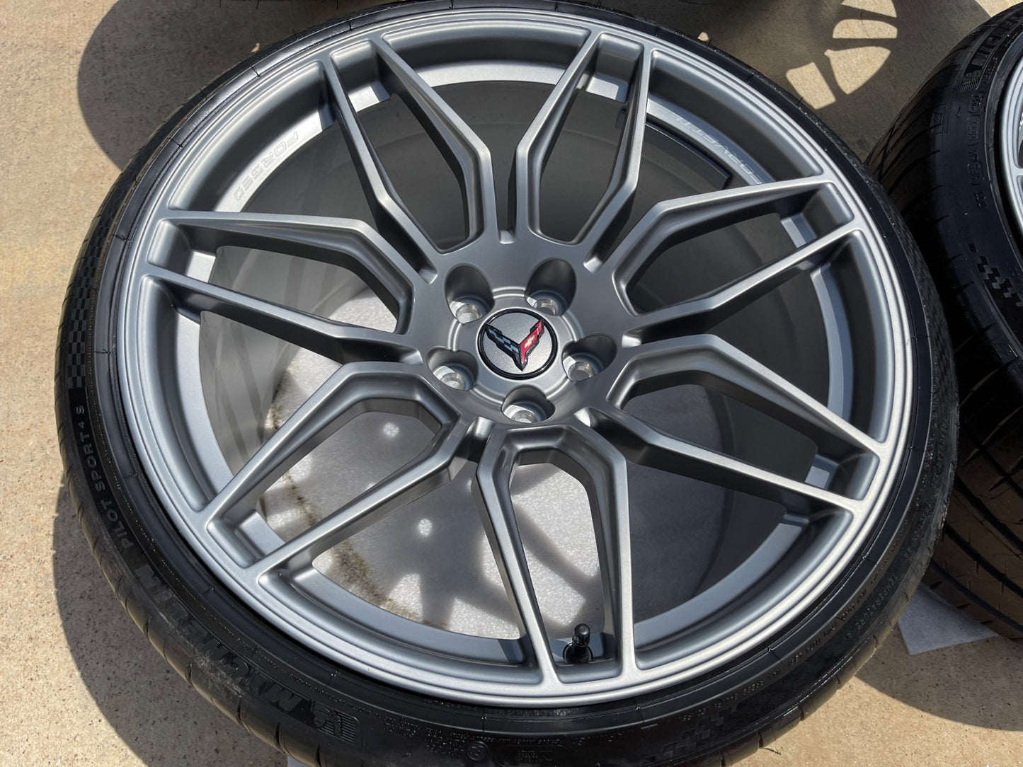 20" + 21" Chevy Corvette Z06 C8 OEM wheels rims 95580 95581 tires MICHELIN NEW