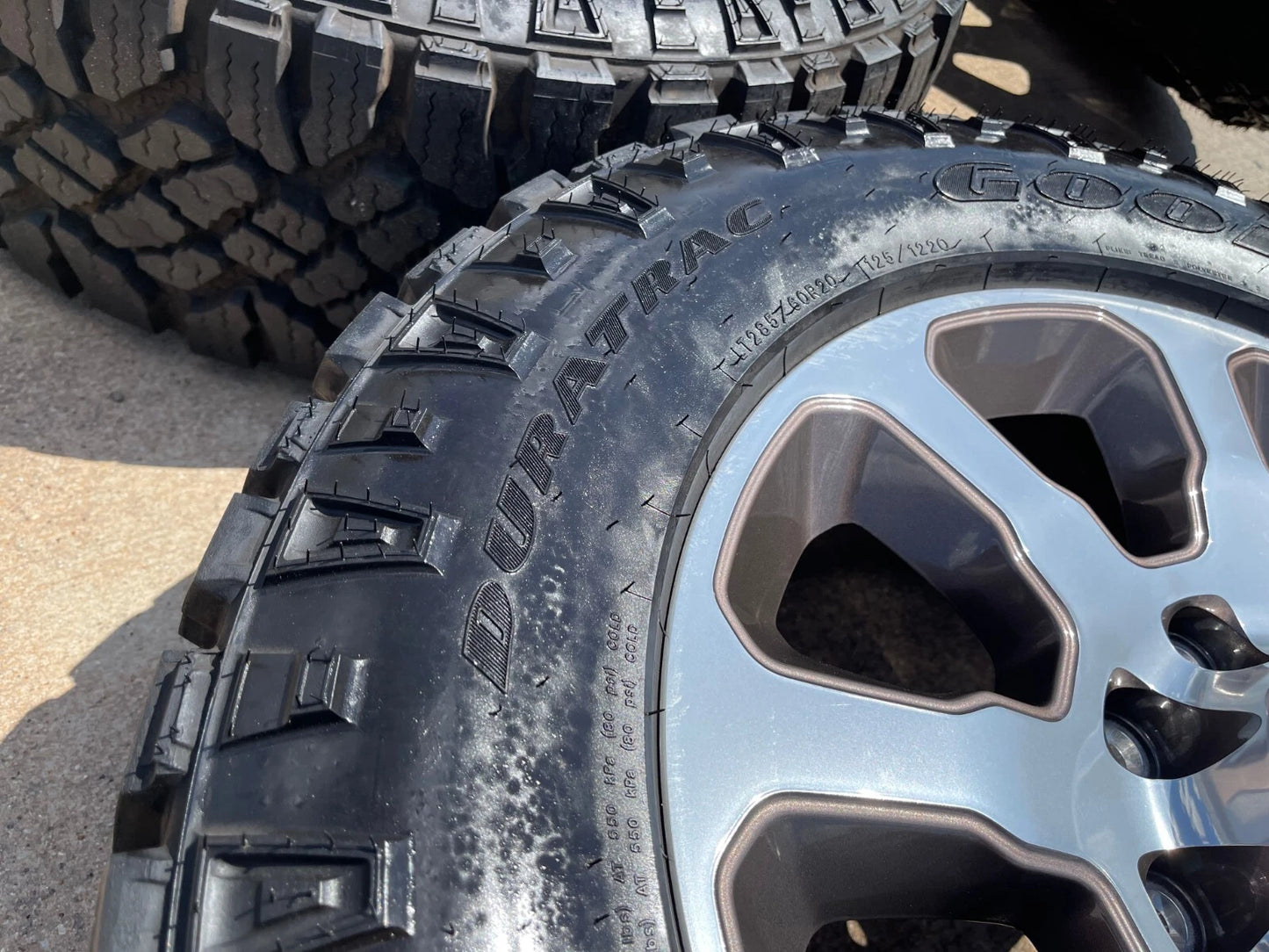 20" Dodge Ram 2500 3500 OEM wheels rims 2698 2699 tires 2023 2024 2025 2026 NEW