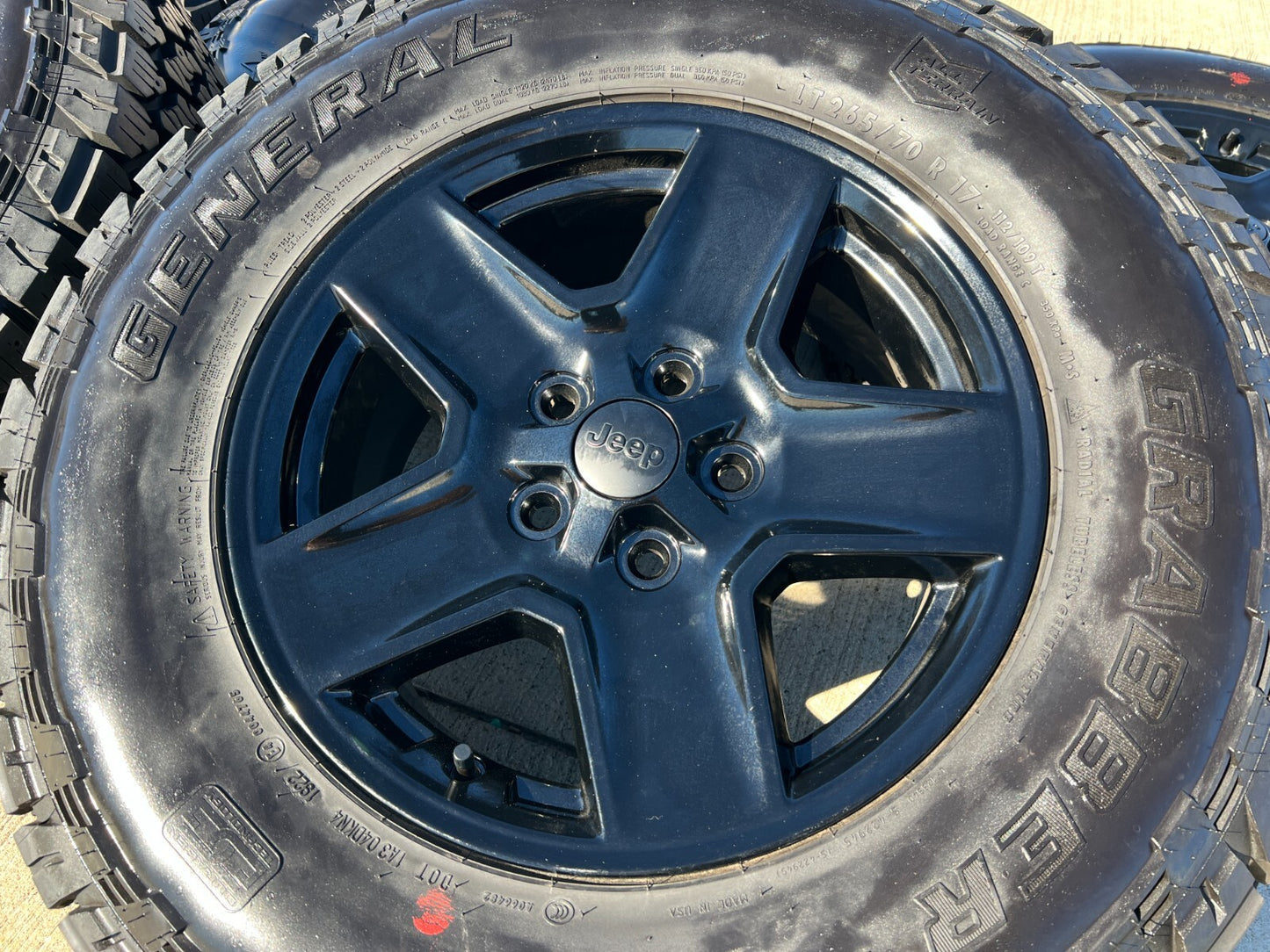 17" Jeep Gladiator BLACK OEM wheels rims 9235 Wrangler 2023 2024 2025 NEW