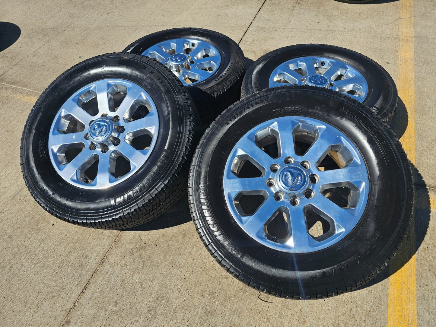 20" Dodge Ram 2500 3500 LARAMIE OEM 2700 wheels rims tires MICHELIN