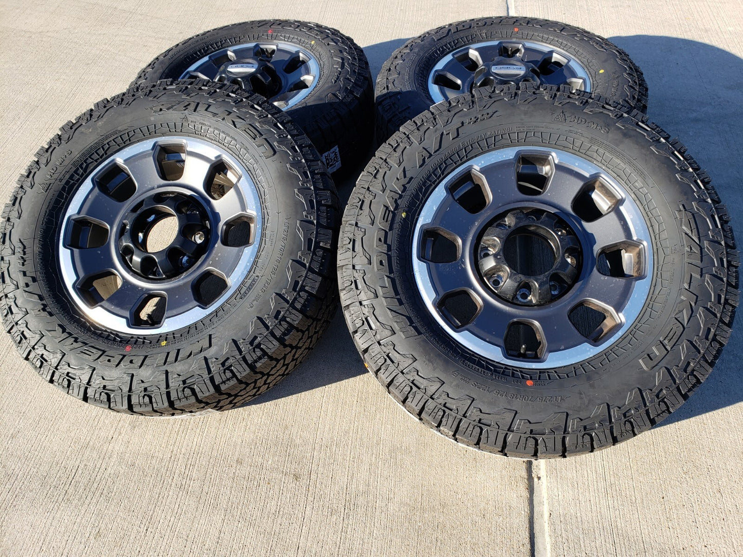 18" Ford F-250 F-350 OEM TREMOR rims wheels 10482 FALKEN A/T4 33" NEW