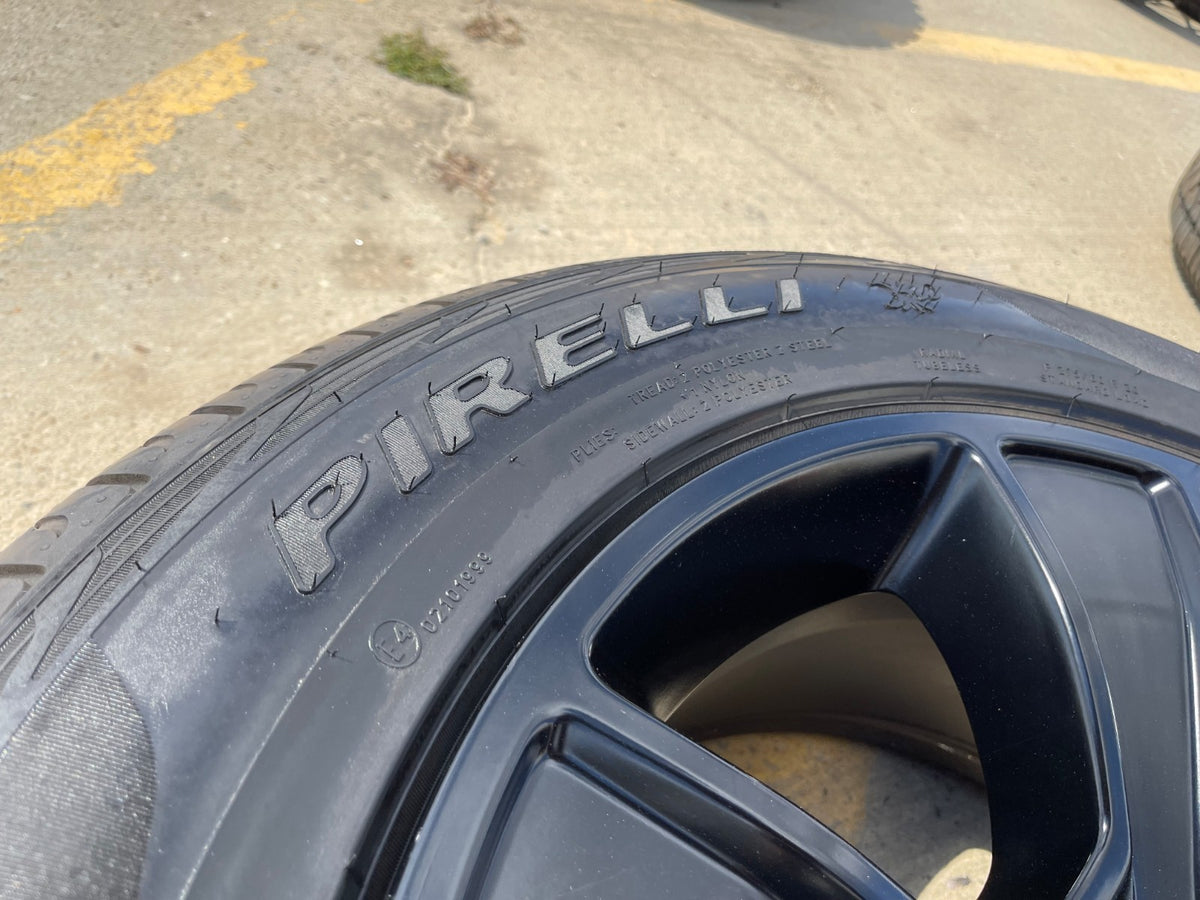 20" Dodge Ram 1500 OEM LIMITED Black 2676 2723 wheel rim PIRELLI A/TR single