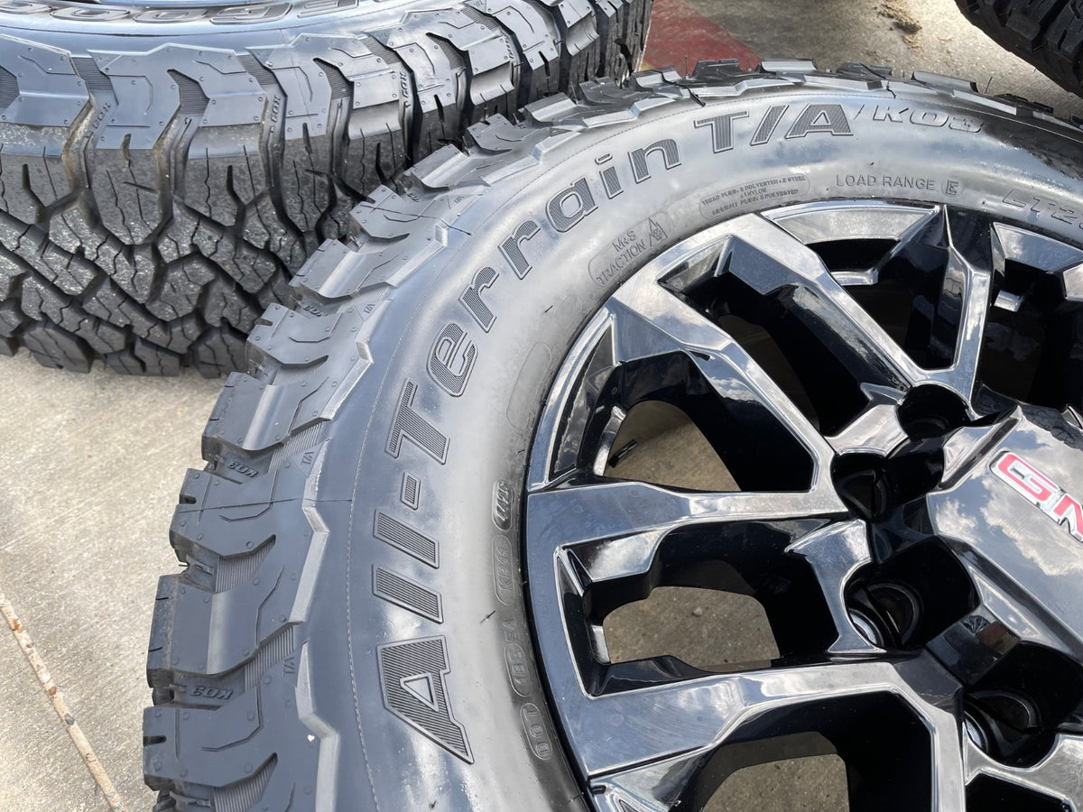 20" Chevy Silverado Trail Boss GMC AT4 2500 OEM 94030 wheels rims NEW BFG KO3 35