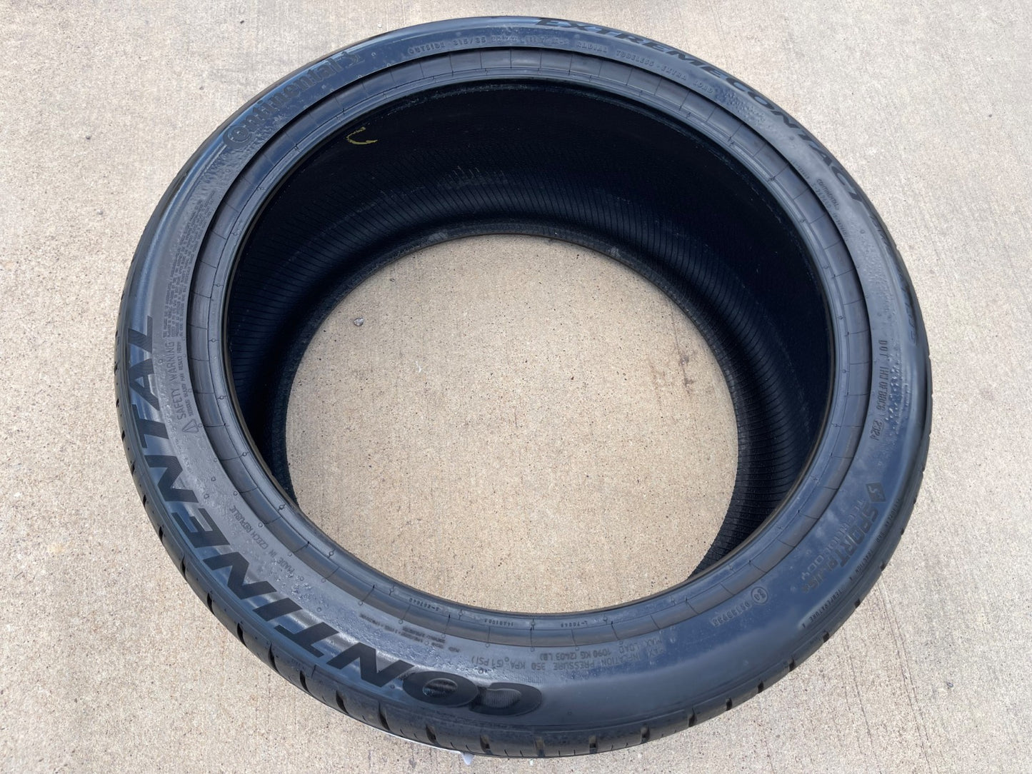 (1) 315/35/22 Continental Extreme Contact DWS06 111Y XL M+S 315/35R22 tire