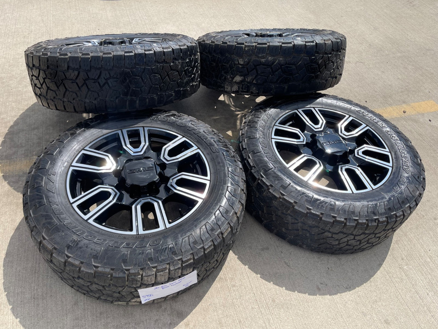 20" GMC Sierra AT4 2500 3500 OEM wheels rims 5950 Silverado tires TOYO A/T3