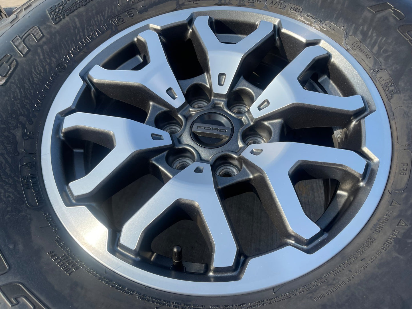 17" Ford F-150 Raptor Bronco OEM rims wheels 10461 tires 37" BFG