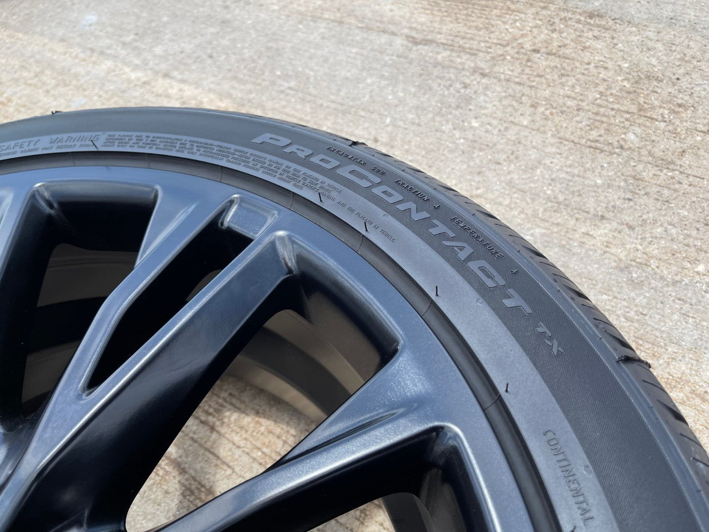 20" Cadillac XT4 OEM 4890 wheel rim black tire 2023 2024 2025 2026 2027 NEW
