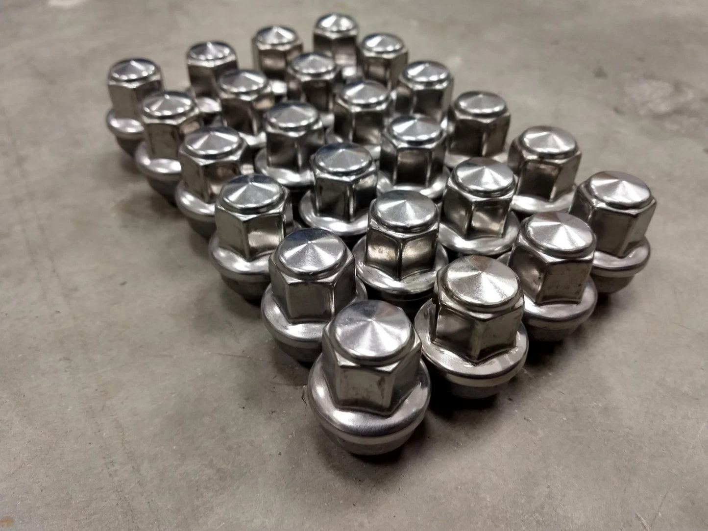 (24) 14x1.5 OEM Ford lug nuts polished F-150 Expedition OE 2015-2026