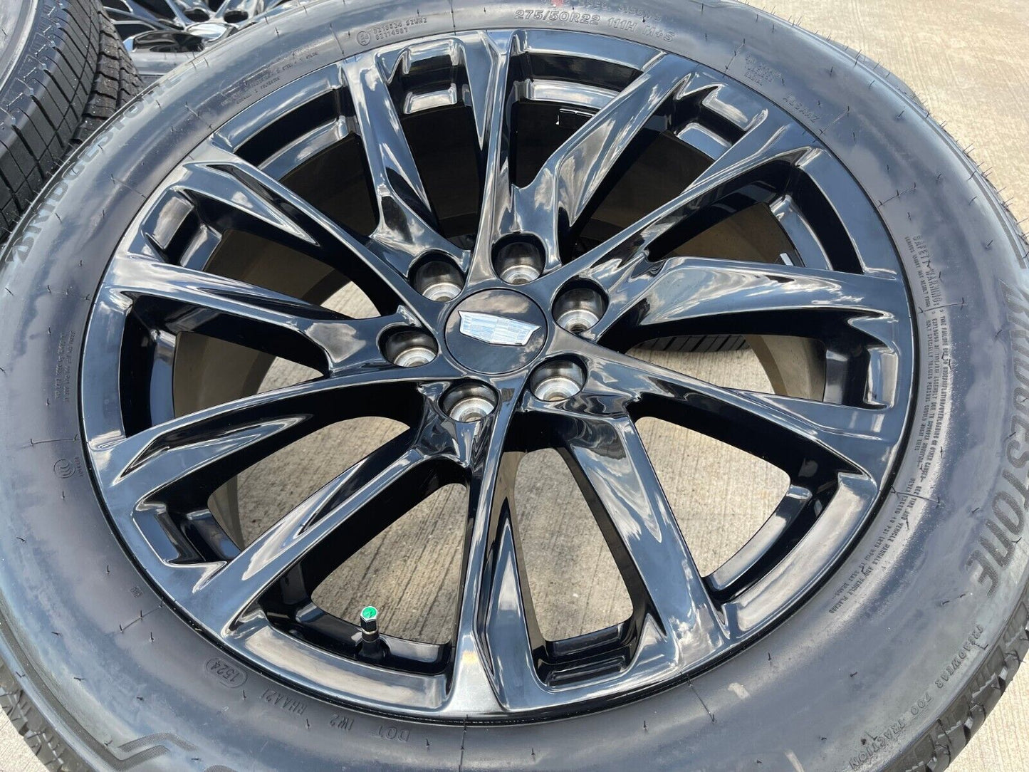 22" Cadillac Escalade black OEM 95027 wheels rims Chevy GMC 2024 2025 NEW