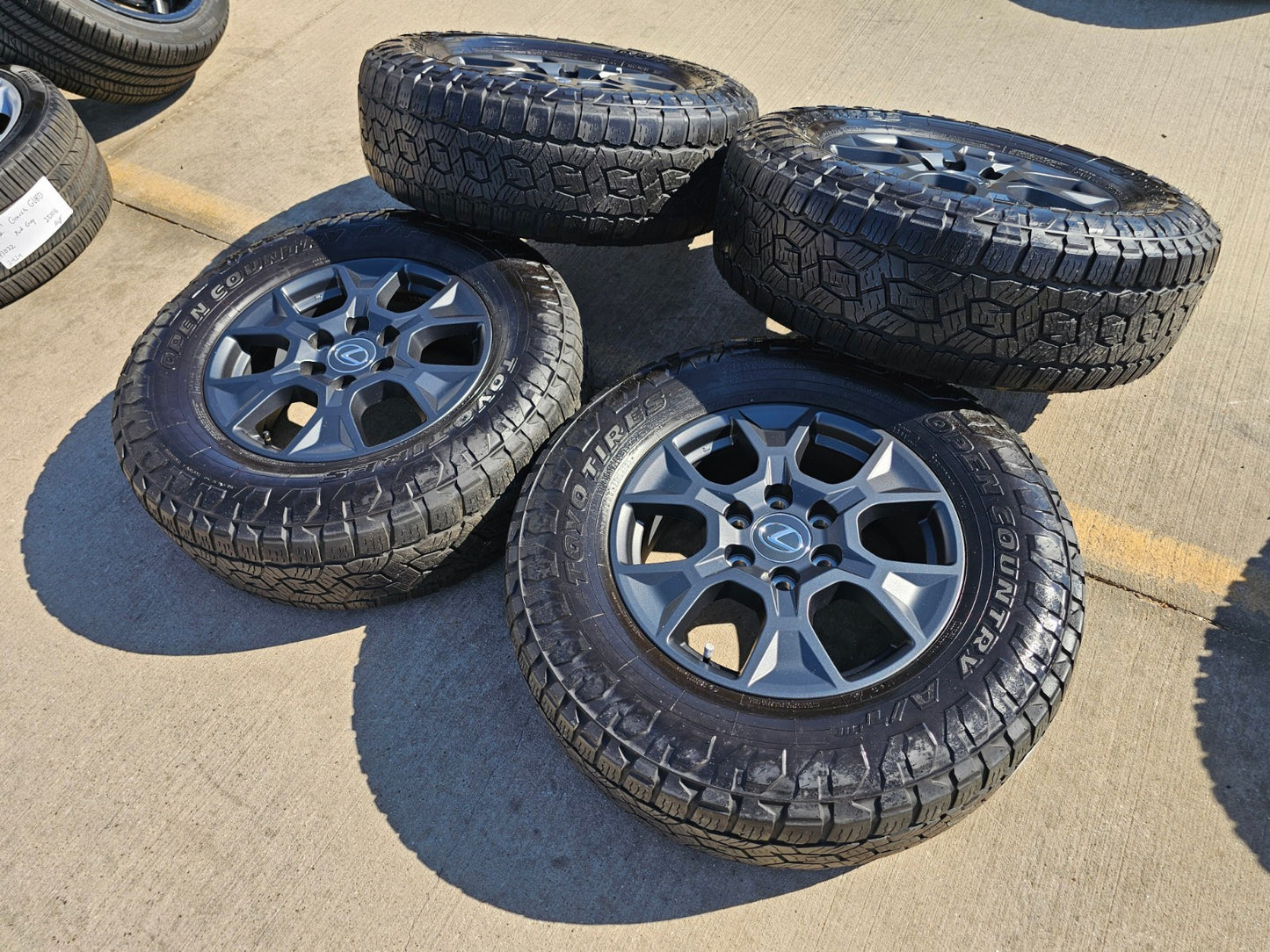 18" Lexus GX550 OEM wheels rims Toyota Land Cruiser Tundra Sequoia TOYO A/T3