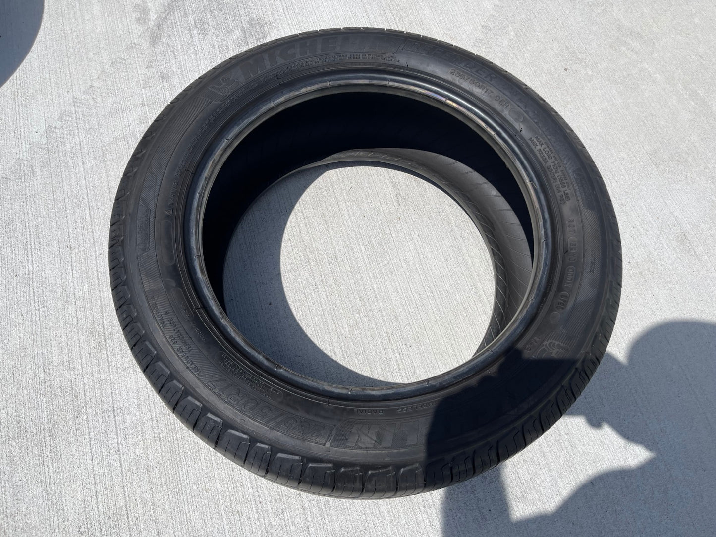 (1) 235/50/17 Michelin Defender T+H tire 235/50R17 96H XL M+S