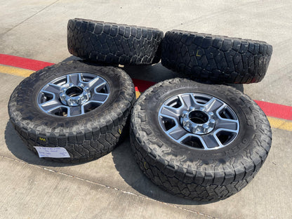 18" Ford F-250 F-350 Lariat FX-4 OEM wheels 10480 10298 SET tires TOYO 35"