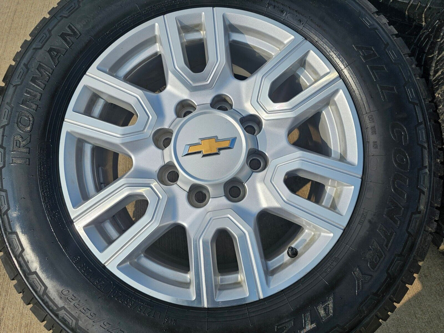 20" Chevy Silverado GMC Sierra AT4 2500 3500 OEM wheels rims 5950 tires
