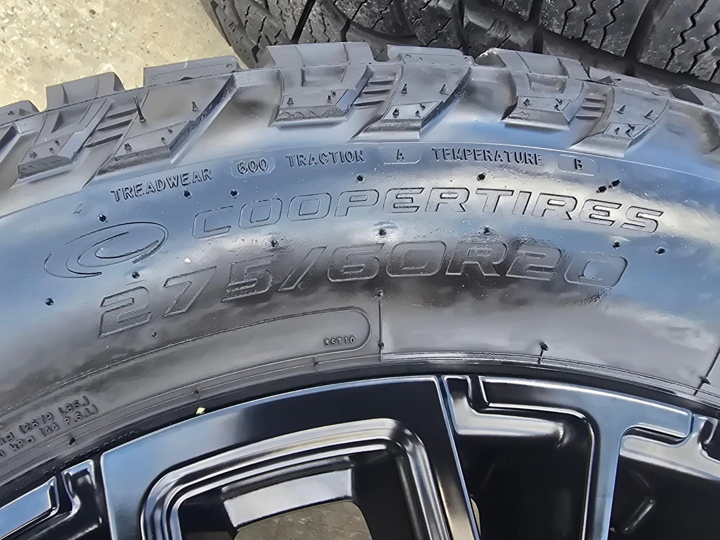 20x9 Fuel Rebar D847 Chevy Silverado RAM Tacoma wheels rims 6x139 6x5.5 tires