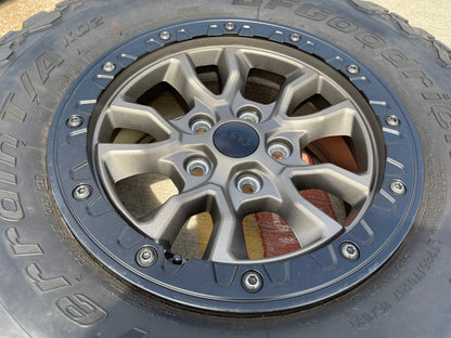 17" Jeep Wrangler 392 Gladiator Rubicon OEM 9304 95240 BEADLOCK wheel rim BFG