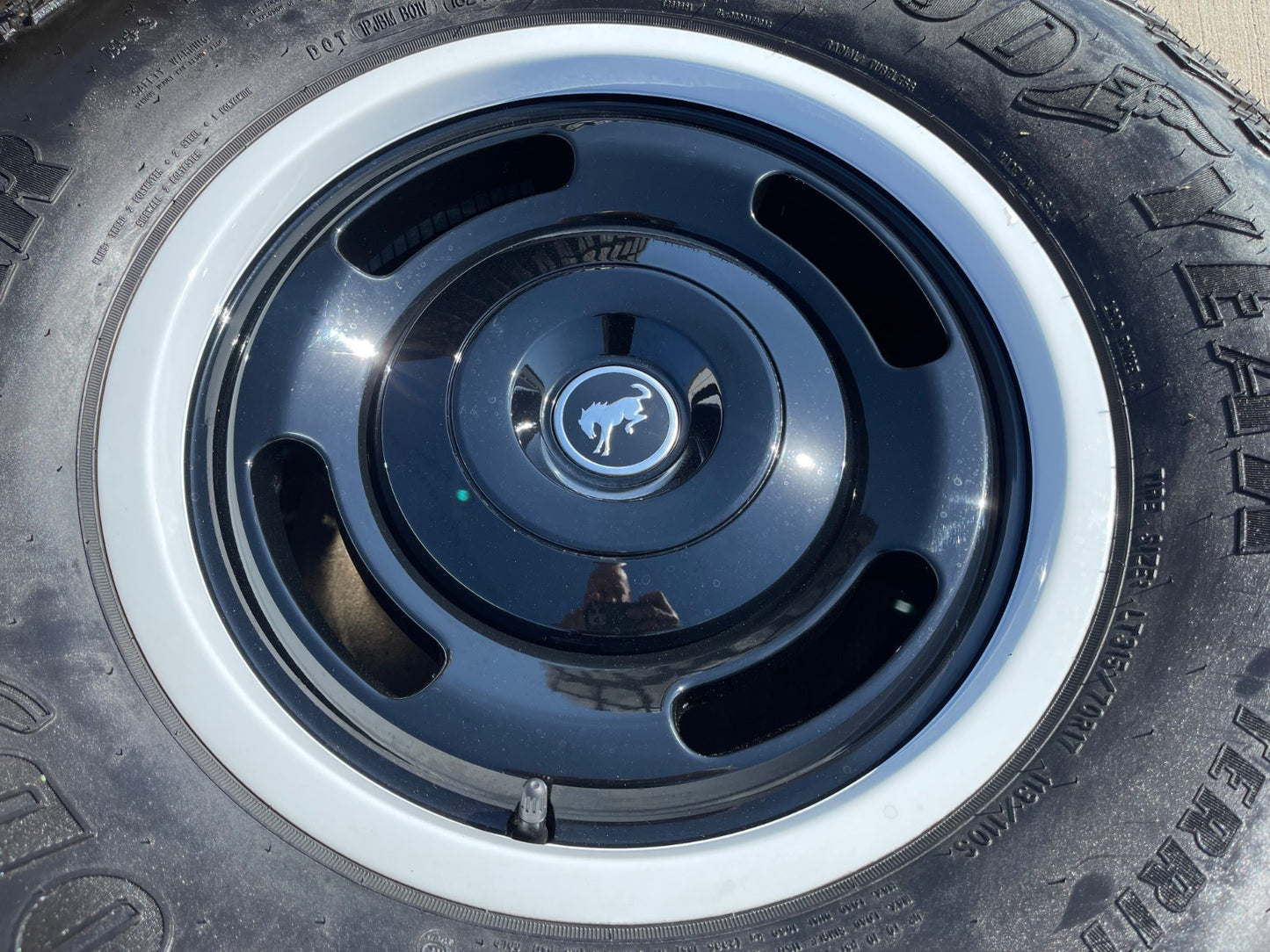 17" Ford Bronco HERITAGE Edition wheels rims white 2025 2026 GOODYEAR 35"