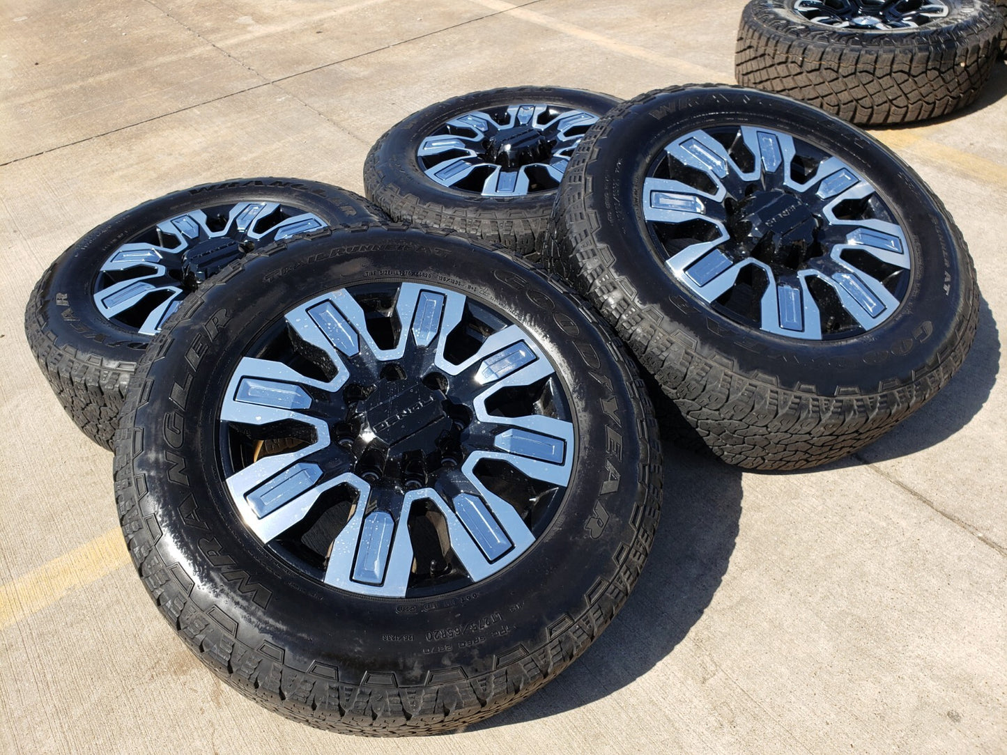 20" GMC Sierra DENALI ULTIMATE 2500 3500 OEM wheels rims 5958 14138 Chevy