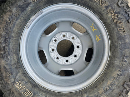 17" Chevy Silverado GMC Sierra 2500 OEM 8095 wheels 33" M/T
