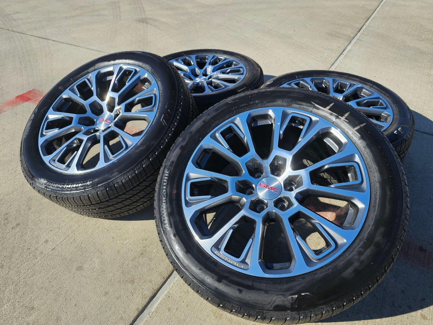 22" GMC Yukon Sierra DENALI OEM wheels rims Tahoe tires 2024 2025 2026 NEW