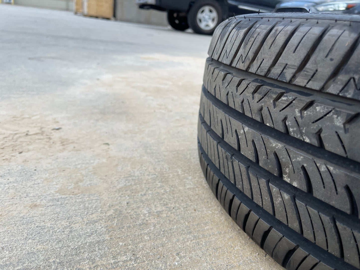 (1) 245/45/19 Advanta HPZ-02 tire 245/45R19 102W XL