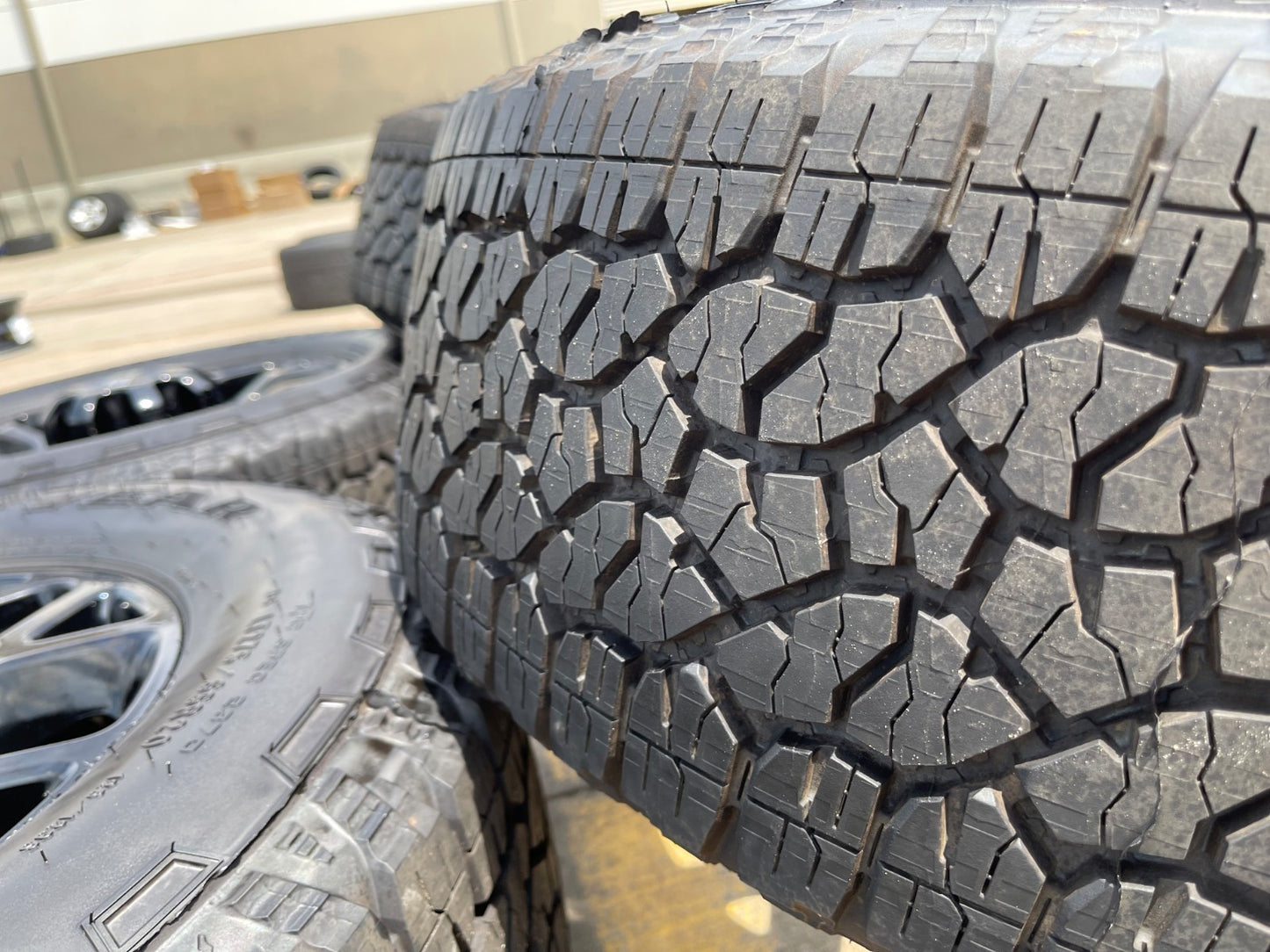 20" Ford F-250 F-350 OEM Lariat wheels rims 10292 tires GOODYEAR