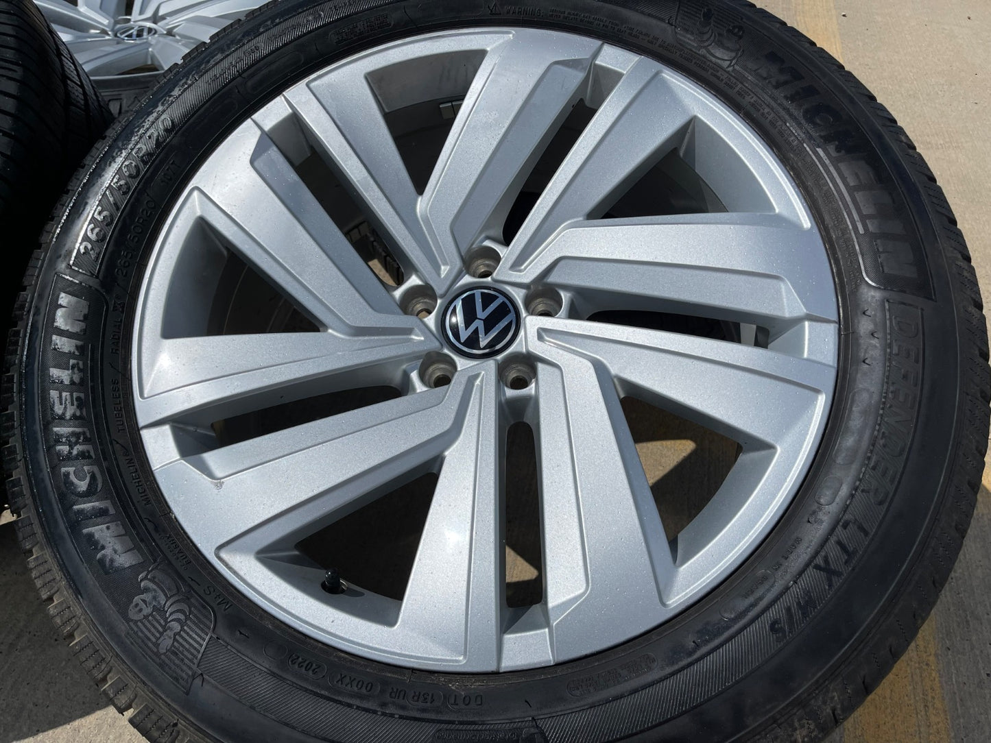 20" VW Atlas OEM wheels rims 70076 Audi Q7 Q8 SET tires MICHELIN