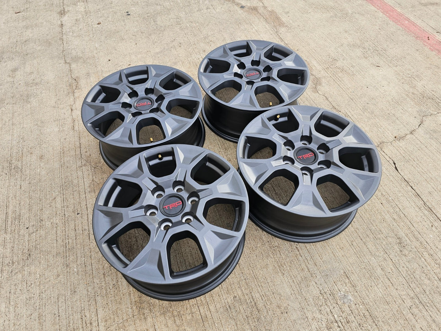 18" Toyota Land Cruiser TRD Tundra Sequoia OEM wheels rims Tacoma GX550 2025 NEW