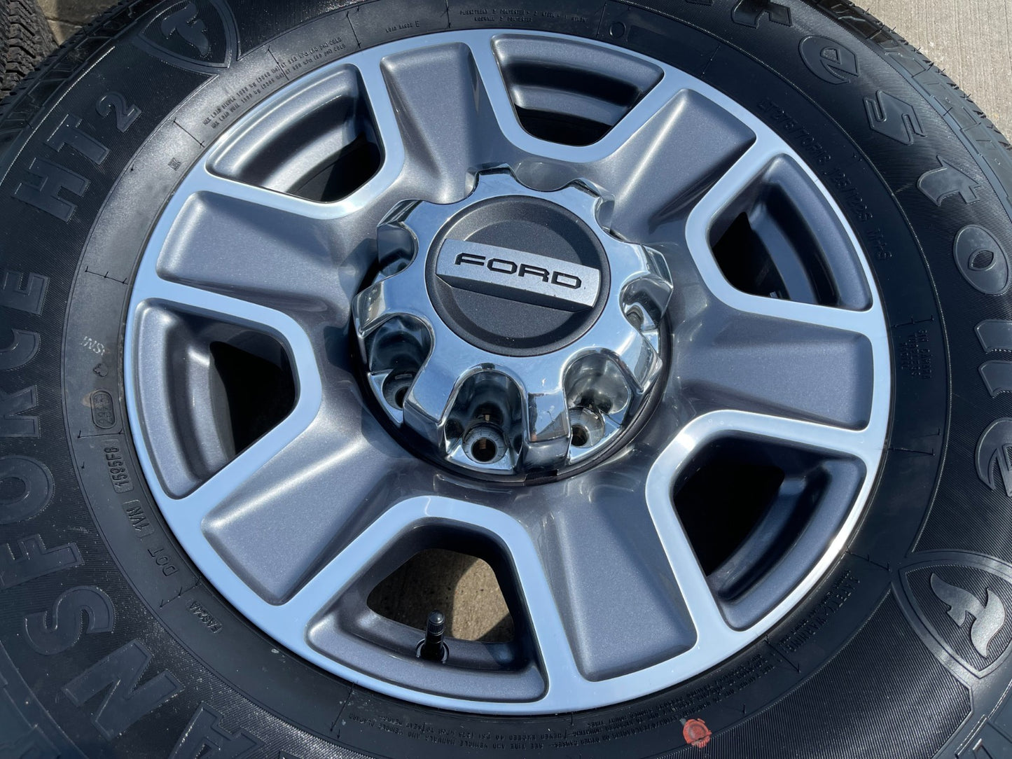 18" Ford F-250 F-350 Lariat FX-4 OEM wheels 10480 10298 tires FIRESTONE H/T2
