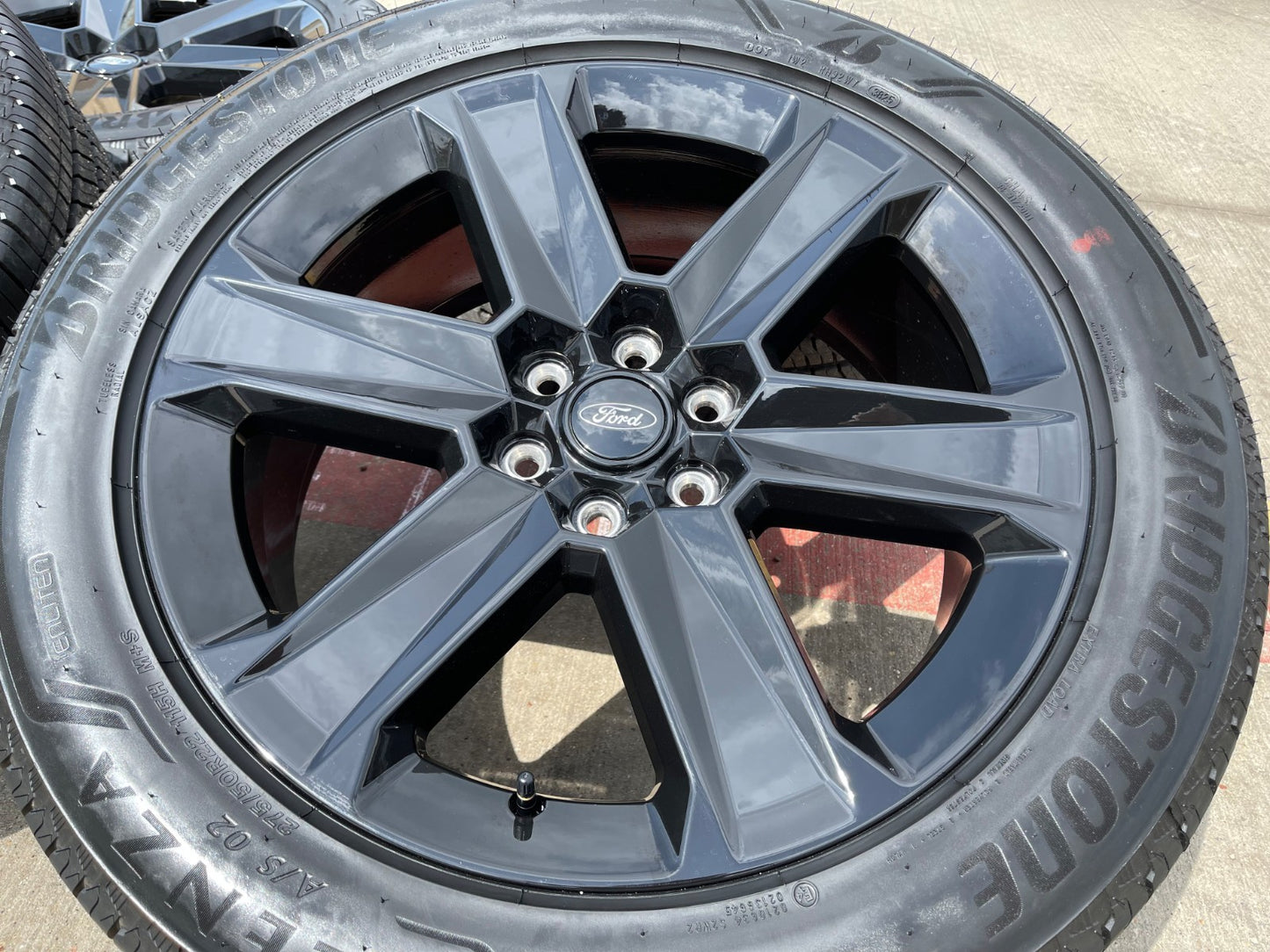 22" Ford F-150 LOBO LARIAT OEM black rims wheels tires Expedition 2026 2027 NEW